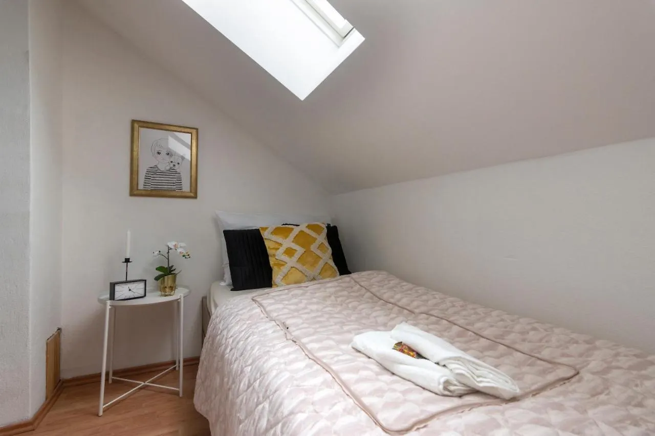 Appartement Golden Tree Loft In The Heart Of Prague 0*,