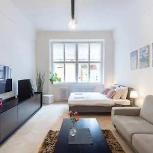  Appartement Luxury Apartment On Old Town Square